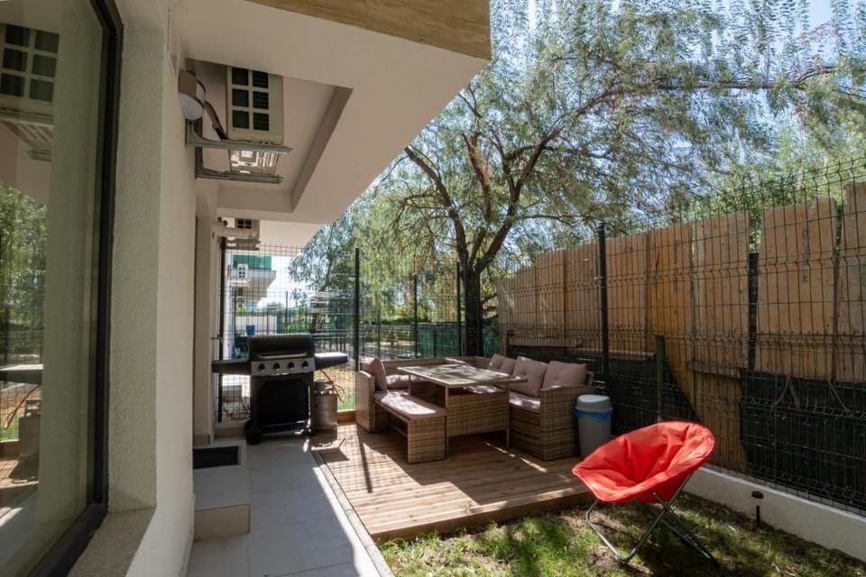 Portami Al Mare - Apartament, Terasa & Curte Năvodari Kültér fotó